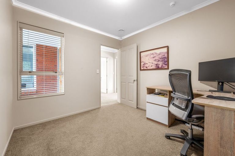 Photo of property in 63 Waiwherowhero Drive, St Andrews, Hamilton, 3200