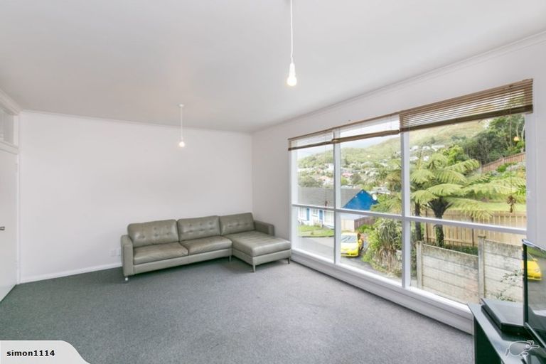 Photo of property in 6 Epsom Way, Karori, Wellington, 6012