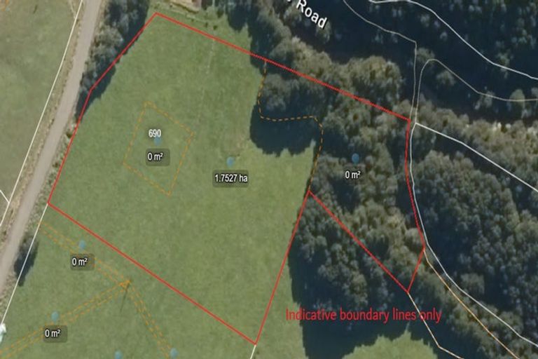 Photo of property in 690 Gorge Road, Maungaturoto, 0588