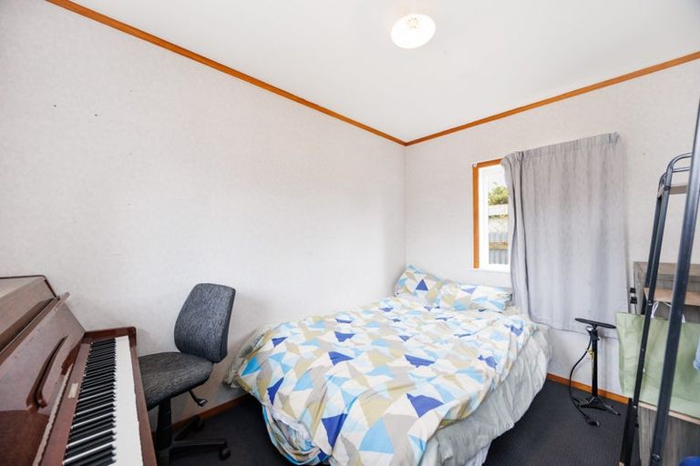 Photo of property in 6 Marne Street, Hokowhitu, Palmerston North, 4410