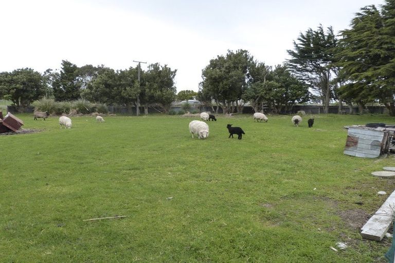 Photo of property in 19 Moray Terrace, Fortrose, Tokanui, 9875