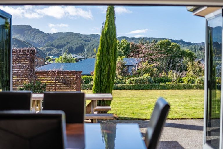 Photo of property in 76 Kirton Drive, Riverstone Terraces, Upper Hutt, 5018