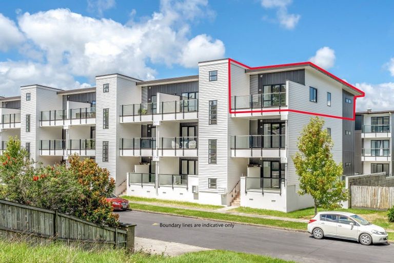 Photo of property in 24/11 Carlos Drive, Flat Bush, Auckland, 2016