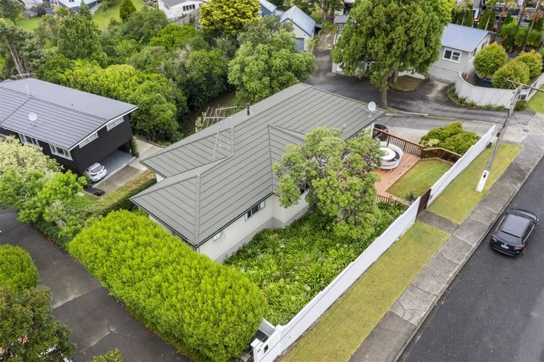 Photo of property in 24a Alexander Street, Cockle Bay, Auckland, 2014