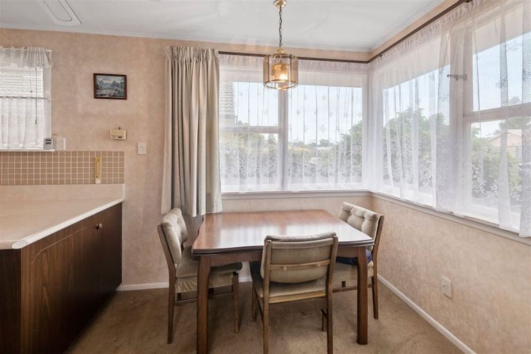 Photo of property in 6 Whelan Place, Hei Hei, Christchurch, 8042