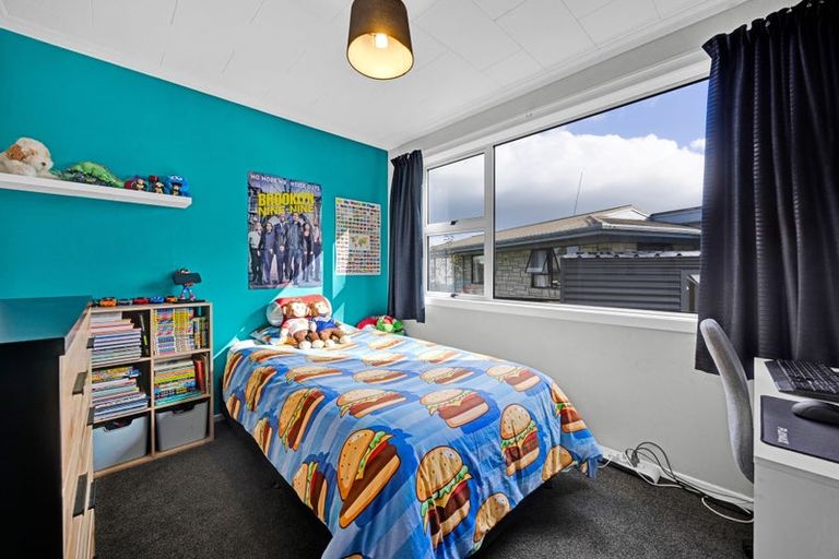 Photo of property in 10 Karaka Street, Inglewood, 4330