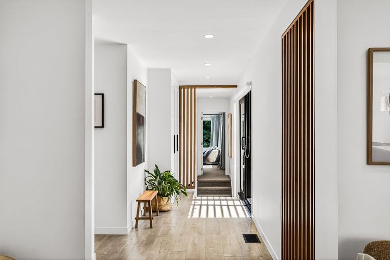 Photo of property in 6 Blacks Road, Greenhithe, Auckland, 0632