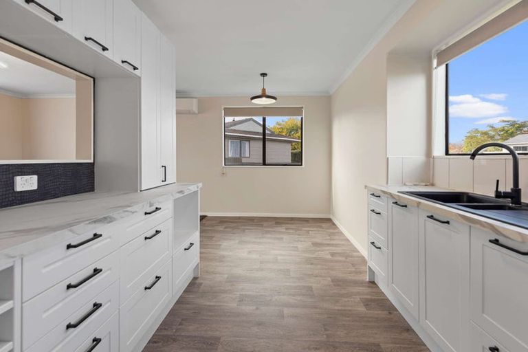 Photo of property in 65a Pohutukawa Drive, Owhata, Rotorua, 3010