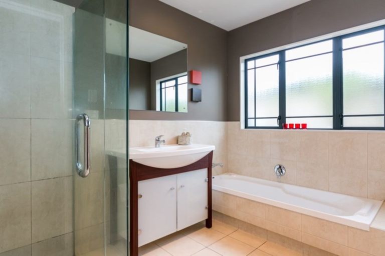 Photo of property in 6 Bourke Place, Havelock North, 4130