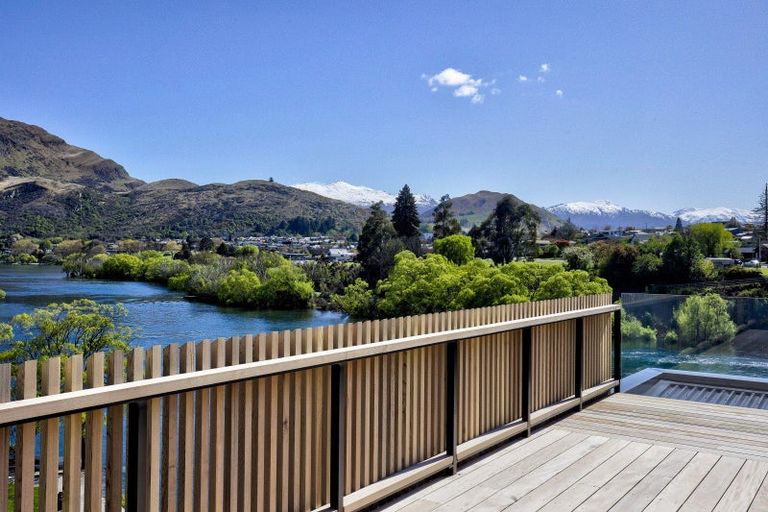 Photo of property in 11a William Rees Place, Kawarau Falls, Queenstown, 9300