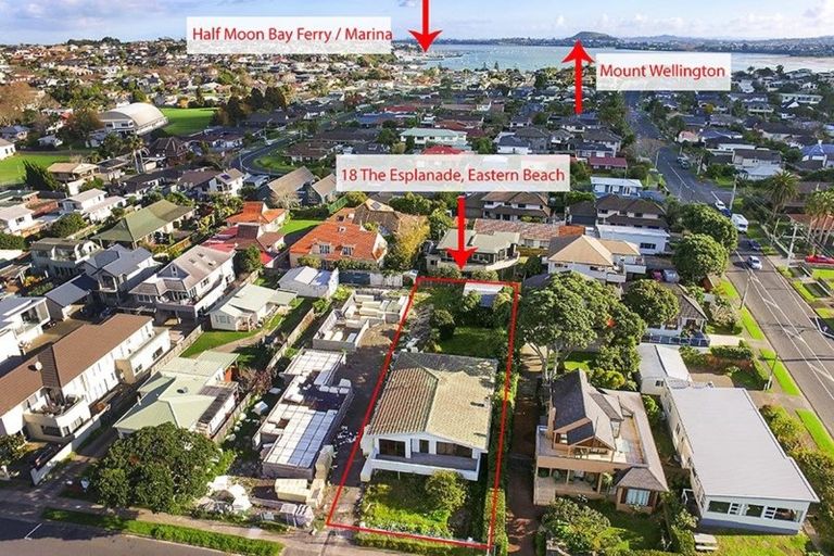 Photo of property in 18 The Esplanade, Eastern Beach, Auckland, 2012