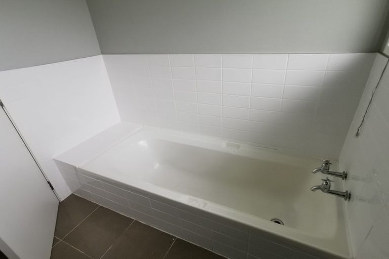 Photo of property in 4 Tree View Avenue, Glenfield, Auckland, 0629