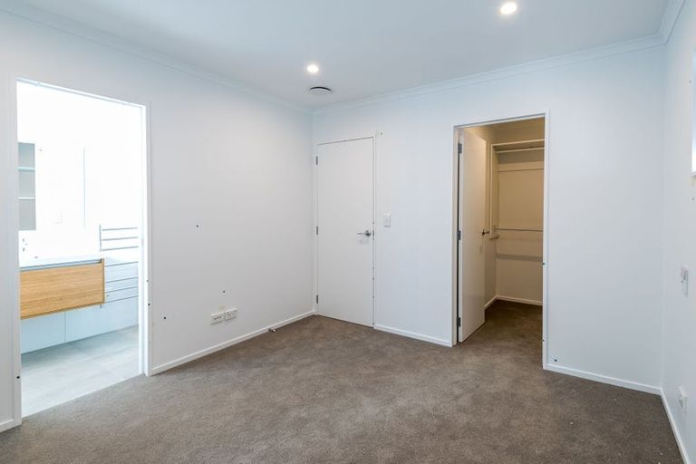 Photo of property in 9 Waituarua Drive, Takanini, 2112