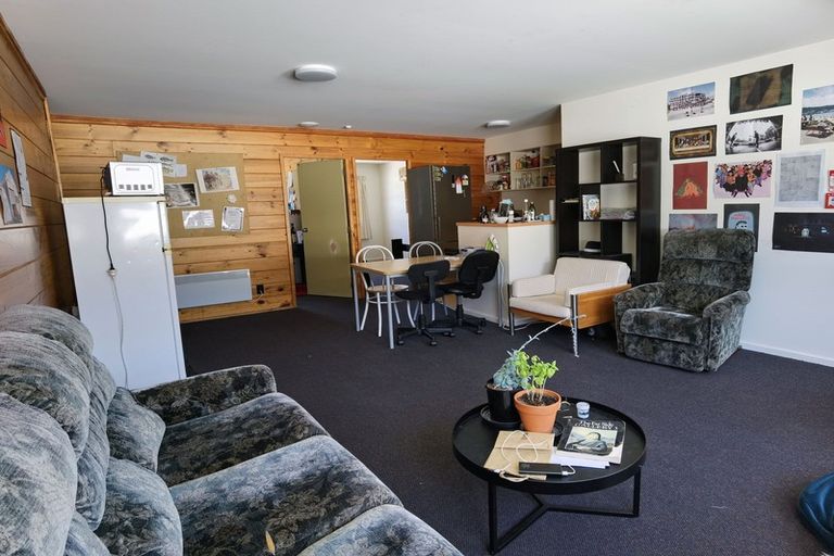 Photo of property in Drummond Street Flats, 15/19 Drummond Street, Mount Cook, Wellington, 6021