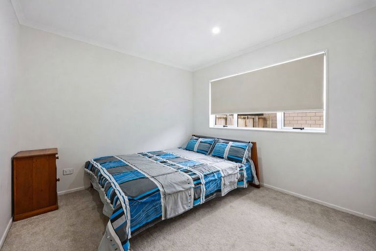 Photo of property in 85c Lake Panorama Drive, Henderson Valley, Auckland, 0614