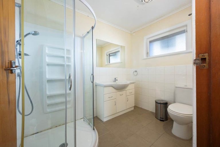 Photo of property in 38 Longburn Road, Henderson, Auckland, 0610