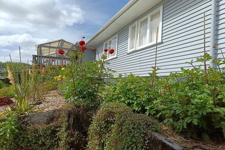 Photo of property in 26 View Street, Maungaturoto, 0520