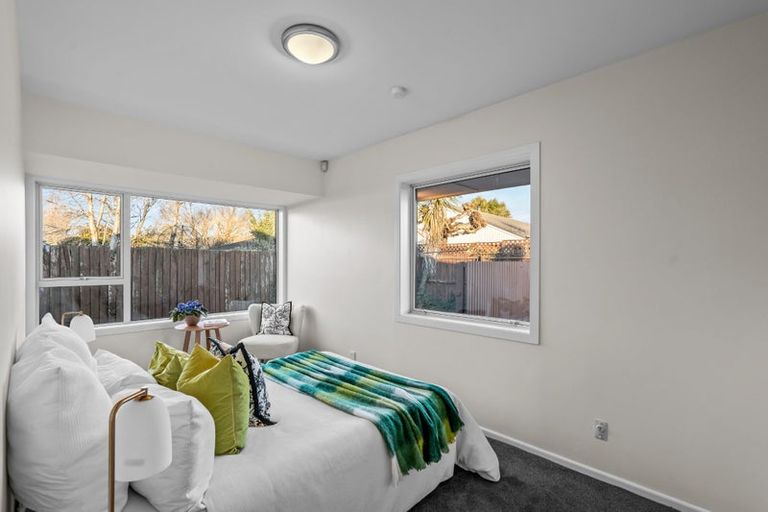 Photo of property in 2/11 Powell Crescent, Ilam, Christchurch, 8041
