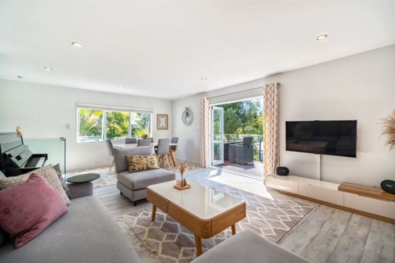 Photo of property in 2d Zion Road, Birkenhead, Auckland, 0626