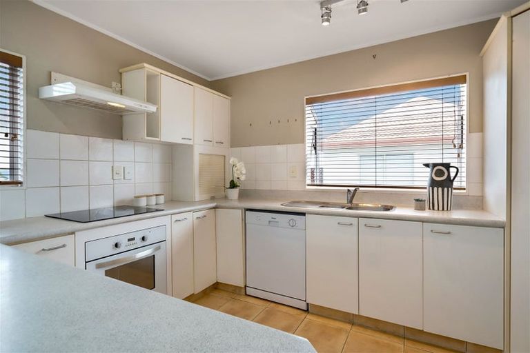 Photo of property in 36a Te Atatu Road, Te Atatu South, Auckland, 0610