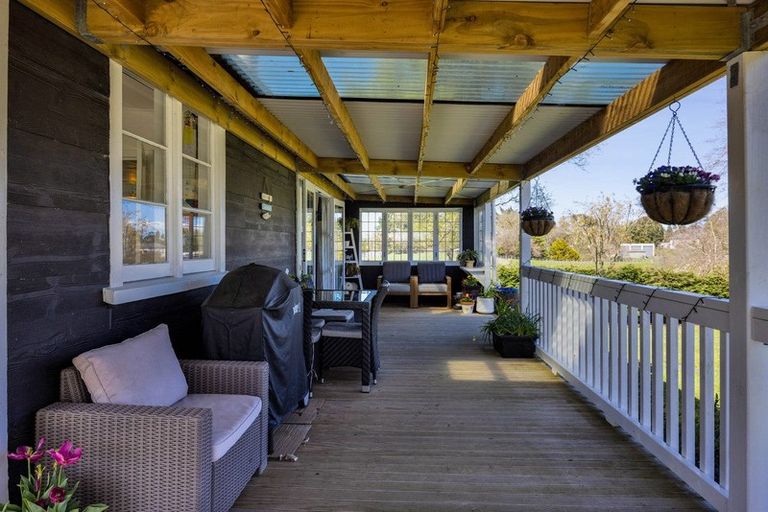 Photo of property in 2 Tayler Street, Eltham, 4322