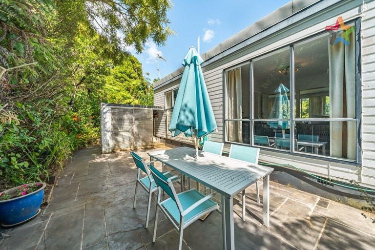 Photo of property in 12 Whiorau Grove, Lowry Bay, Lower Hutt, 5013