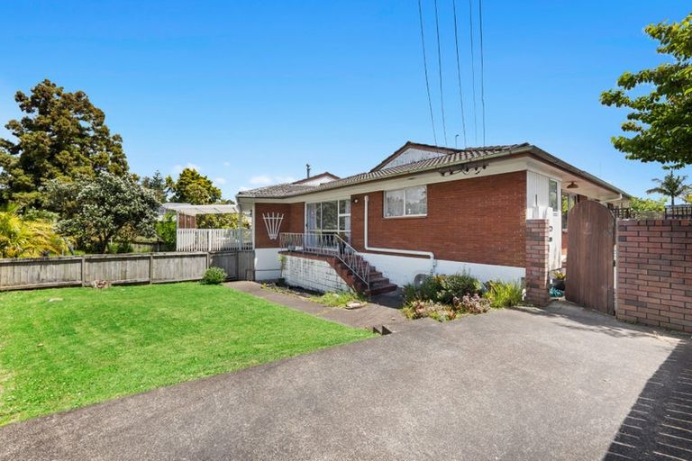 Photo of property in 2/1 Ribblesdale Road, Henderson, Auckland, 0612