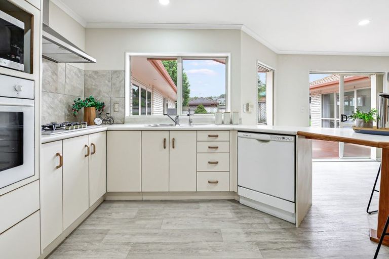 Photo of property in 36 Ayrshire Drive, Grandview Heights, Hamilton, 3200