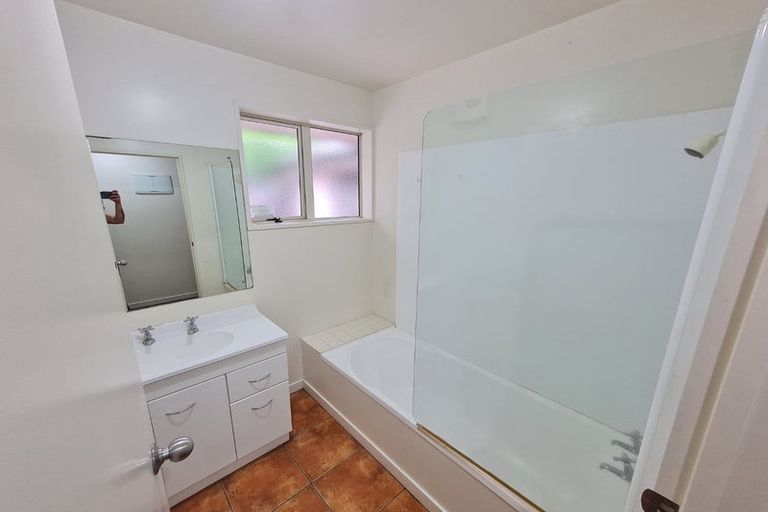 Photo of property in 33a Flay Crescent, Burnside, Christchurch, 8053