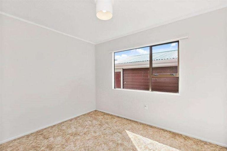 Photo of property in 2/19 Trafalgar Street, Johnsonville, Wellington, 6037