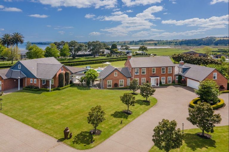 Photo of property in 287 Clifton Road, Whitford, Howick, 2571