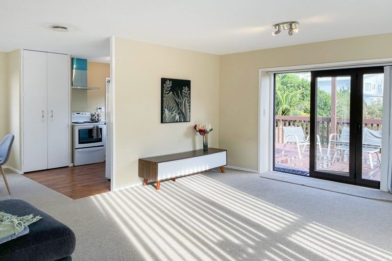 Photo of property in 690a Beach Road, Browns Bay, Auckland, 0630