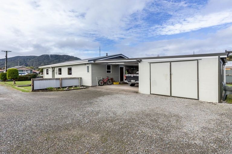 Photo of property in 14 Matai Street, Dobson, Greymouth, 7805