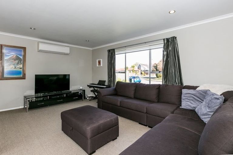 Photo of property in 39 Trigg Crescent, Taradale, Napier, 4112