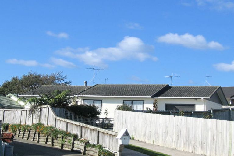 Photo of property in 11 Ross Grove, Paraparaumu, 5032