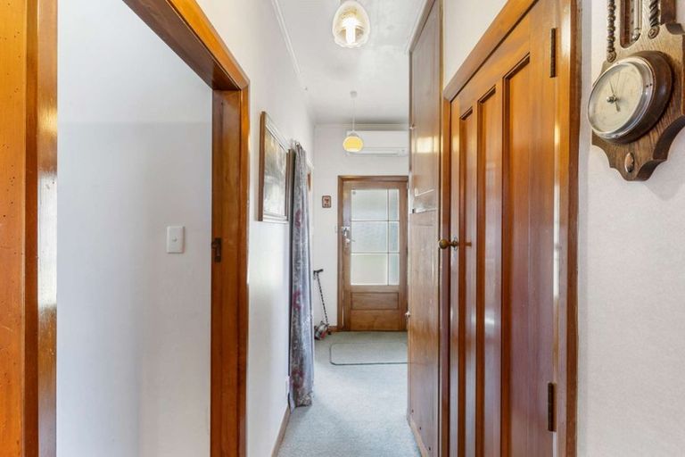 Photo of property in 1 Fergusson Street, Springvale, Whanganui, 4501