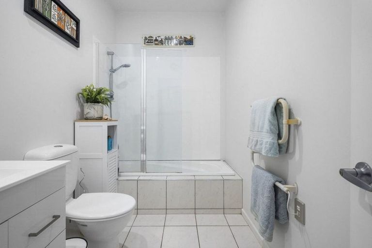 Photo of property in 2 Meredith Street, Addington, Christchurch, 8024