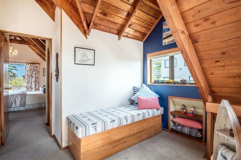 Photo of property in 119 Arran Road, Browns Bay, Auckland, 0630