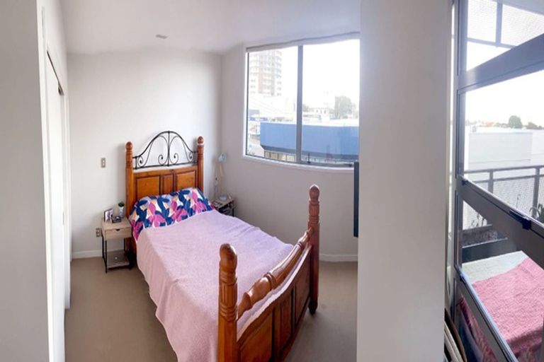 Photo of property in 16 Huron Street, East Gore, Gore, 9710