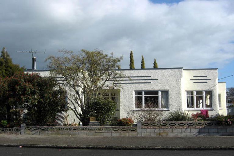 Photo of property in 1 Rhodes Street, Carterton, 5713