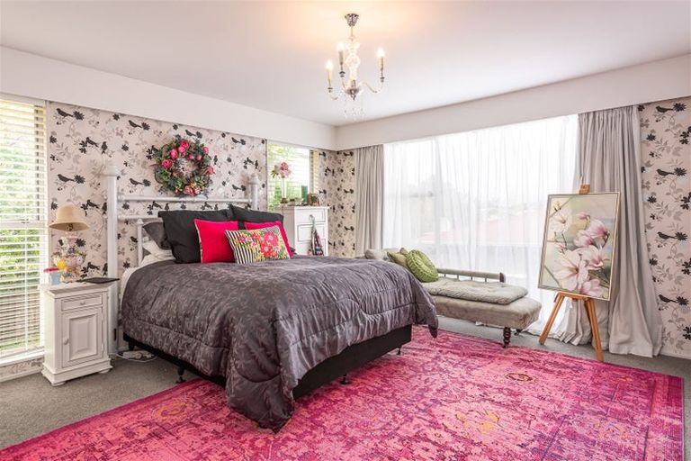 Photo of property in 6 Chilton Drive, Mairehau, Christchurch, 8052