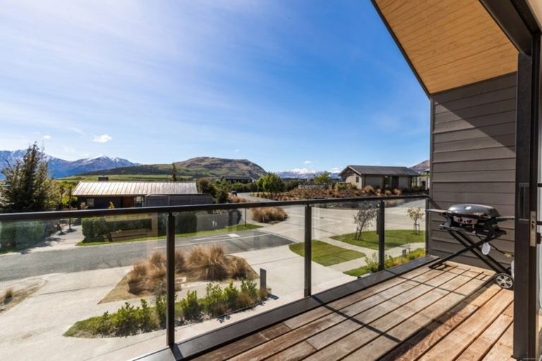 Photo of property in 1b Rannoch Drive, Jacks Point, Queenstown, 9371