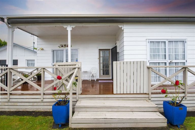 Photo of property in 14 Montgomery Street, Levin, 5510