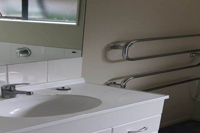 Photo of property in 43 Te Wharau Drive, Greenhithe, Auckland, 0632