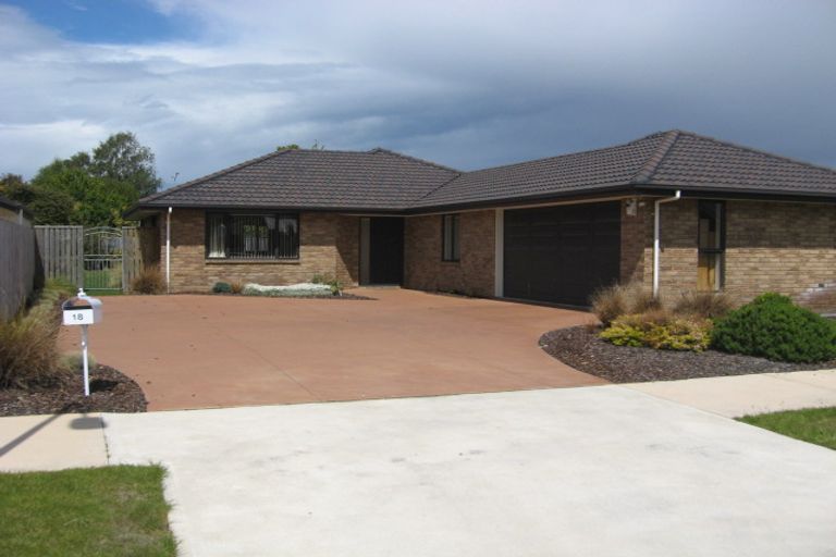Photo of property in 18 Richard Seddon Drive, Northwood, Christchurch, 8051