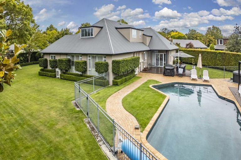 Photo of property in 1/253 Memorial Avenue, Burnside, Christchurch, 8053