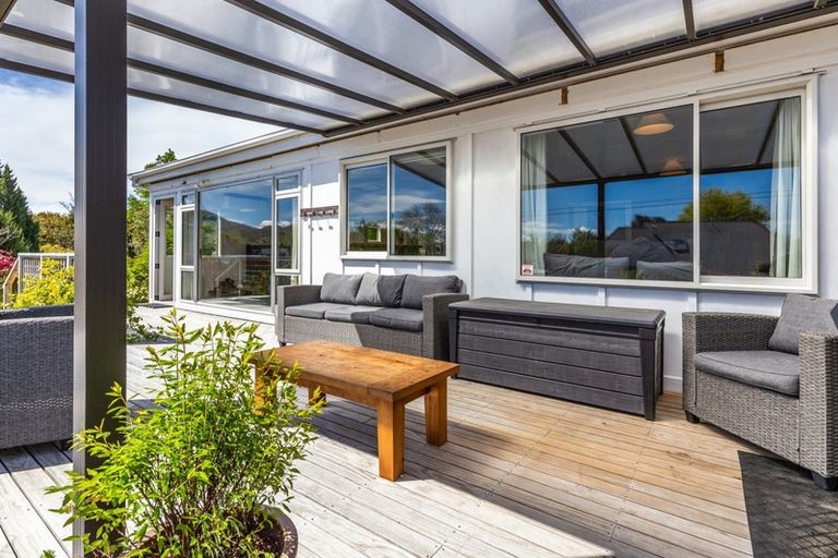 Photo of property in 49 Matuku Street, Two Mile Bay, Taupo, 3330
