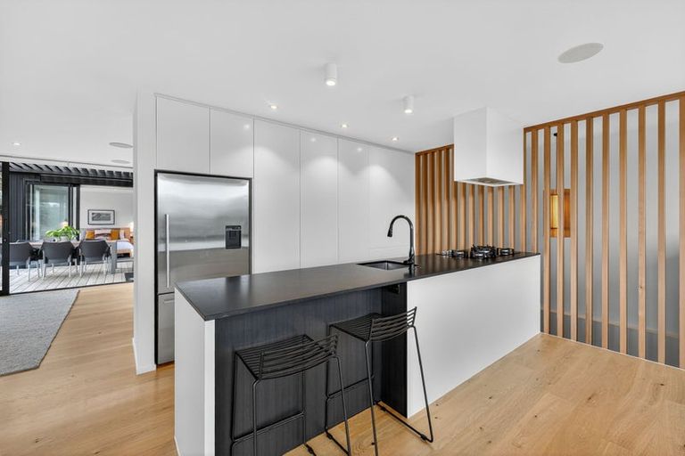 Photo of property in 1/517 Beach Road, Murrays Bay, Auckland, 0630