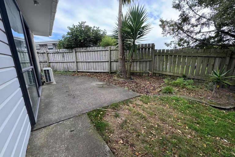 Photo of property in 50 Lakeside Drive, Orewa, 0931