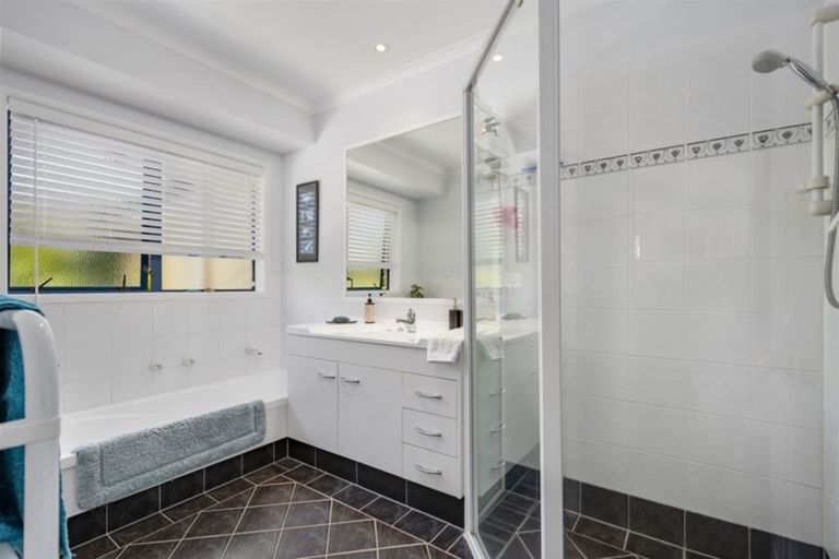 Photo of property in 148 Gravatt Road, Papamoa Beach, Papamoa, 3118